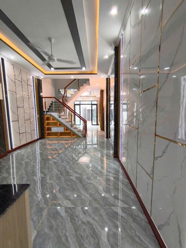 Nhà hoàn công giá 2ty3